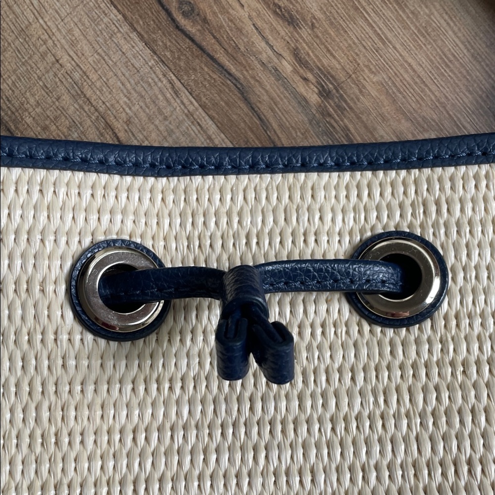 Kate Spade Navy and Cream Shoulder Bag - Picture 4 of 10